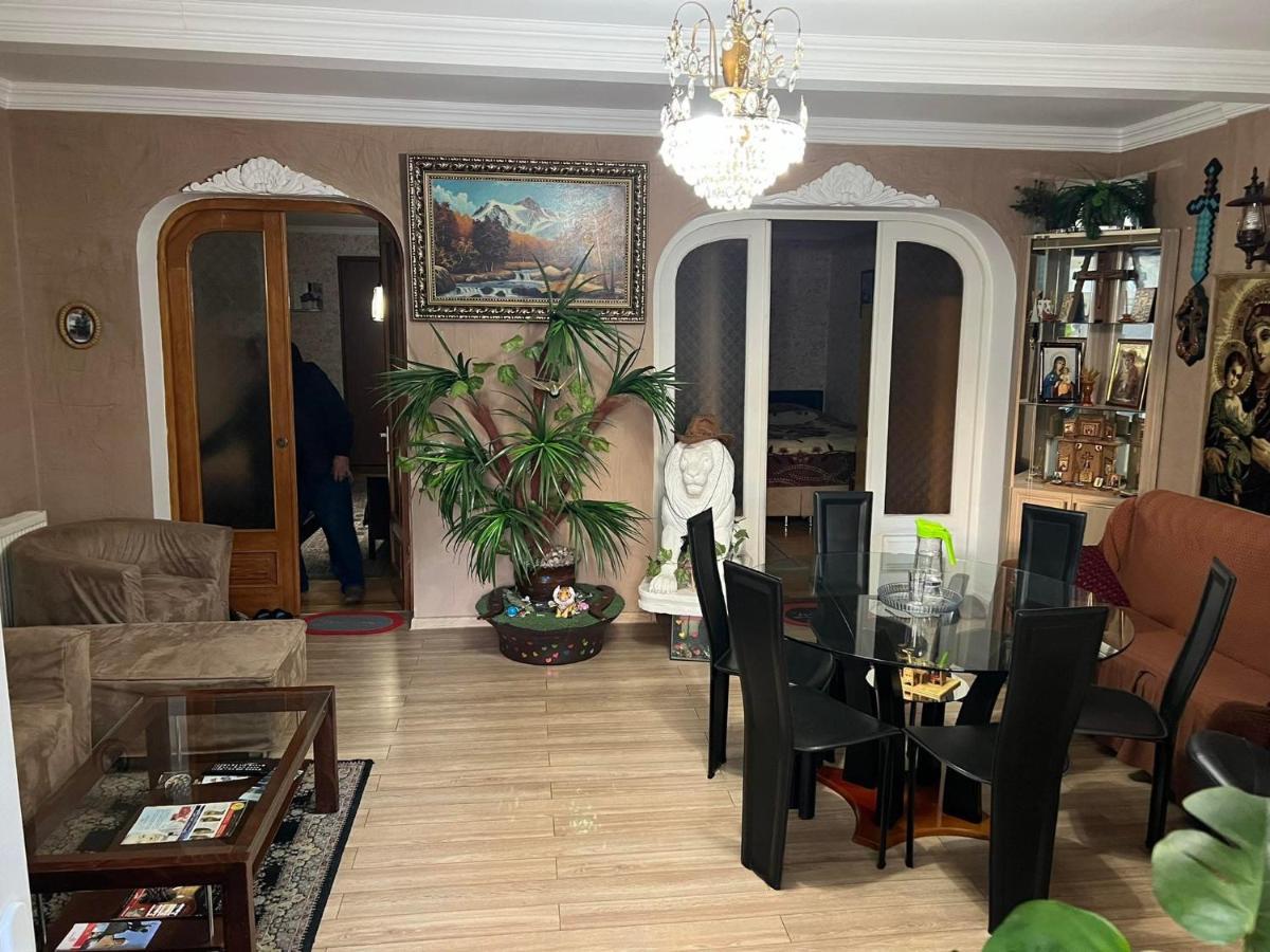 3 Room Flat In טביליסי מראה חיצוני תמונה